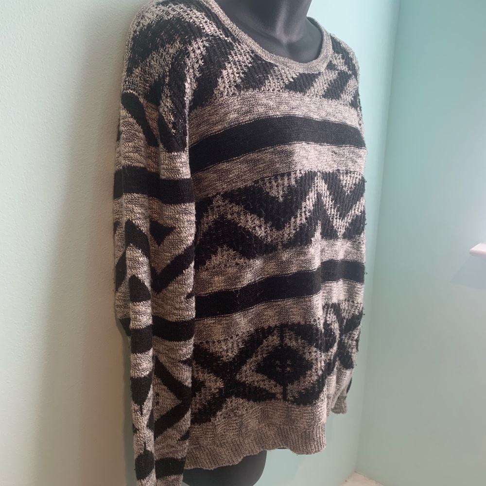 Patterned Sweater - Picture 2 of 2